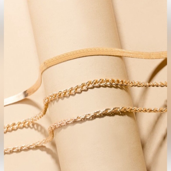 BOGO! 3 Chain Minimalist Chic layering Necklace set NEW Boutique - Picture 4 of 10